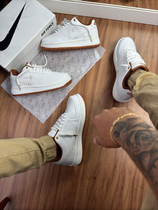 Tênis Nike Air Force Branco Látex