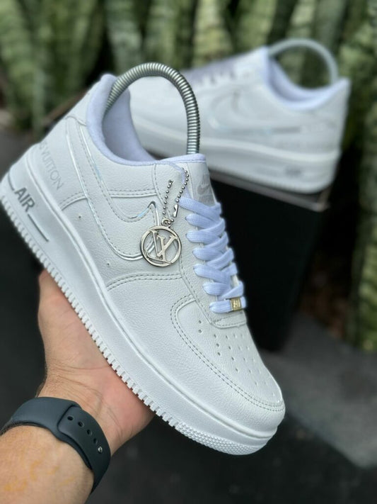 Tênis Premium Nike Air Force LV
